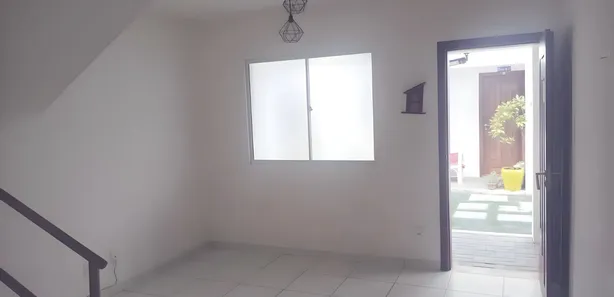 Sobrado com 2 Quartos para venda ou aluguel, 65m² no Vila de Abrantes (Abrantes), Camaçari
