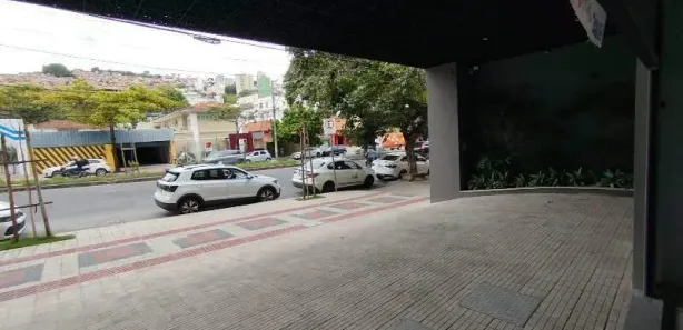 Ponto Comercial para alugar, 140m² no Santa Efigênia, Belo Horizonte