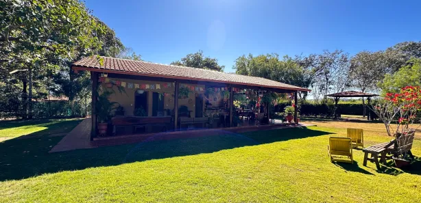 Fazenda/Sítio com 3 Quartos à venda, 210m² no Setor Central, Nova Veneza