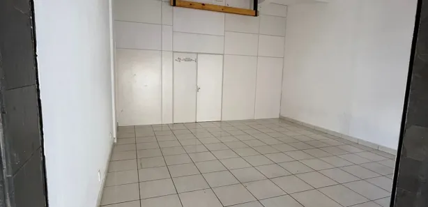 Ponto Comercial para alugar, 70m² no Santa Efigênia, Belo Horizonte