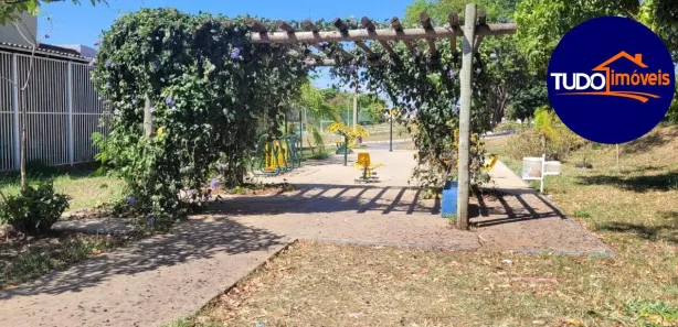Sobrado com 3 Quartos para alugar, 120m² no Setor Leste, Brasília