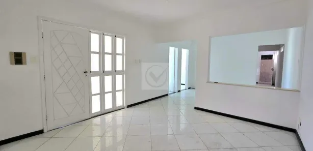 Casa com 3 Quartos para alugar, 168m² no Grageru, Aracaju