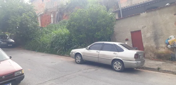 Lote/Terreno à venda, 500m² no Jardim dos Comerciários (Venda Nova), Belo Horizonte