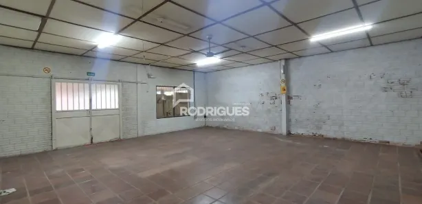 Sala Comercial à venda, 600m² no Santo André, São Leopoldo