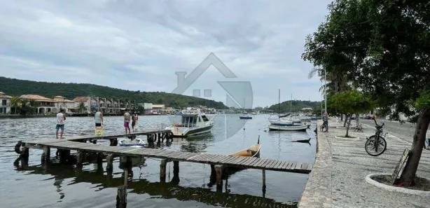 Casa de Condomínio com 2 Quartos para alugar, 65m² no Portinho, Cabo Frio