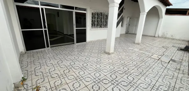 Casa com 4 Quartos à venda, 260m² no Dom Pedro I, Manaus
