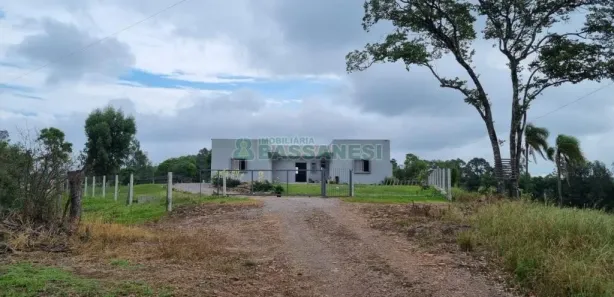 Fazenda/Sítio com 4 Quartos à venda, 200m² no Caravaggio, Farroupilha