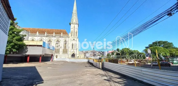 Galpão/Depósito/Armazém para venda ou aluguel, 1174m² no Mares, Salvador