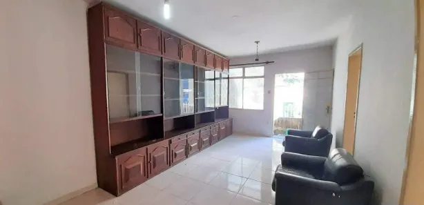 Casa com 3 Quartos para alugar, 200m² no Santo Antônio, Belo Horizonte