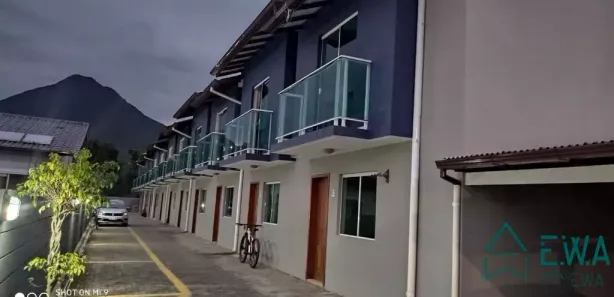 Sobrado com 2 Quartos para alugar, 60m² no Aririú da Formiga, Palhoça