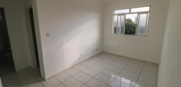 Kitnet com 1 Quarto para alugar, 38m² no Zona 07, Maringá