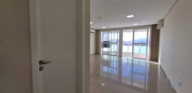 Sala Comercial para alugar, 44m² no Boqueirão, Santos