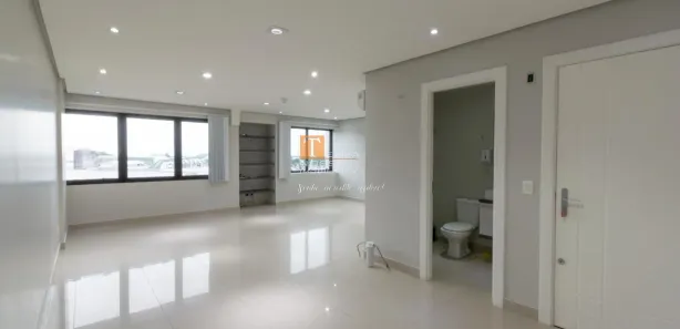 Sala Comercial à venda, 48m² no Sanvitto, Caxias do Sul