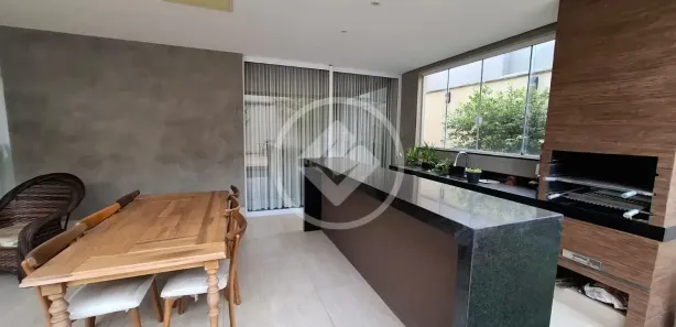 Casa de Condomínio com 3 Quartos à venda, 370m² no Jardins Verona, Goiânia