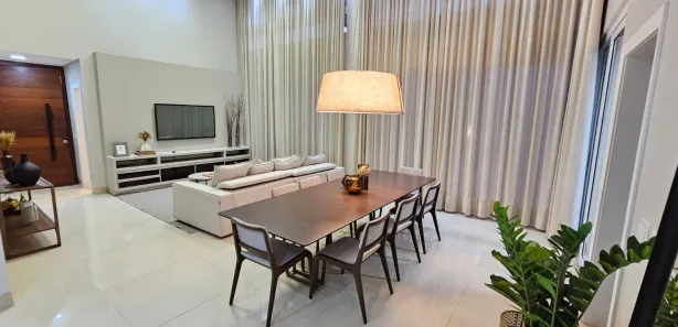 Casa com 4 Quartos à venda, 250m² no Jardins Verona, Goiânia
