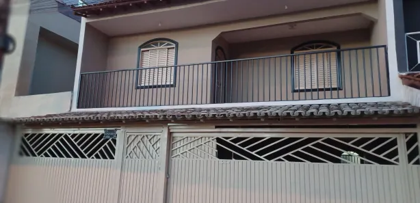 Sobrado com 4 Quartos à venda, 256m² no Areal, Brasília