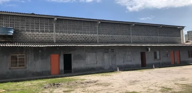 Galpão/Depósito/Armazém para alugar, 720m² no Buraquinho, Lauro de Freitas