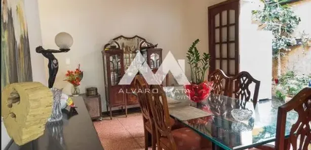 Casa com 8 Quartos para alugar, 360m² no Serra, Belo Horizonte