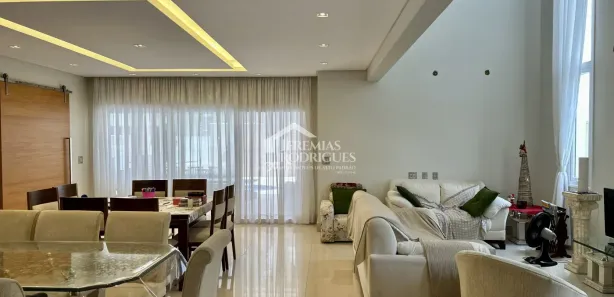 Casa de Condomínio com 4 Quartos para alugar, 370m² no Quiririm, Taubaté