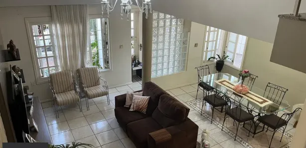 Sobrado com 4 Quartos à venda, 187m² no Vila Márcia, Cachoeirinha