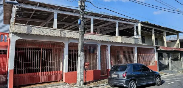 Casa com 3 Quartos à venda, 443m² no Parque 10 de Novembro, Manaus