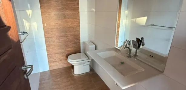 Casa de Condomínio com 3 Quartos para alugar, 150m² no Parque 9 de Julho, São Roque