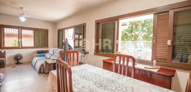 Sobrado com 8 Quartos à venda, 480m² no Centro, Matinhos