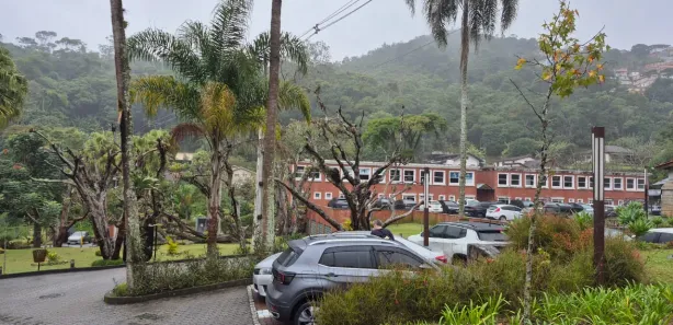 Ponto Comercial para alugar, 32m² no Quarteirão Brasileiro, Petrópolis