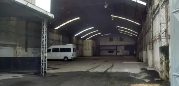 Galpão/Depósito/Armazém para alugar, 1100m² no Realengo, Rio de Janeiro