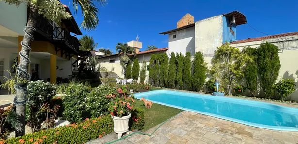 Sobrado com 3 Quartos à venda, 494m² no Candelária, Natal