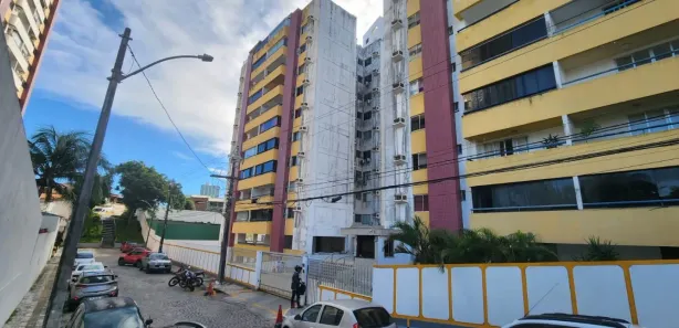 Apartamento com 3 Quartos para alugar, 77m² no Stiep, Salvador