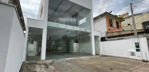 Sala Comercial para alugar, 254m² no Macuco, Santos