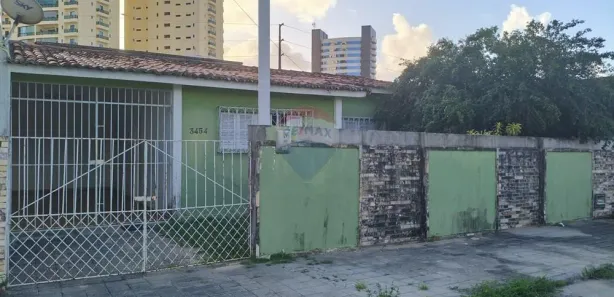 Casa com 3 Quartos para alugar, 79m² no Candelária, Natal