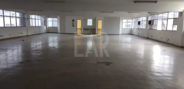 Sala Comercial para alugar, 550m² no Santa Efigênia, Belo Horizonte