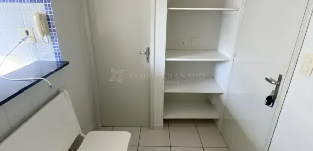 Kitnet com 1 Quarto para alugar, 21m² no Zona 07, Maringá