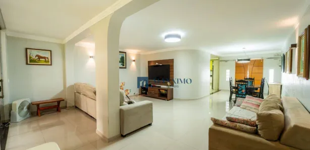 Casa com 5 Quartos à venda, 300m² no Asa Sul, Brasília