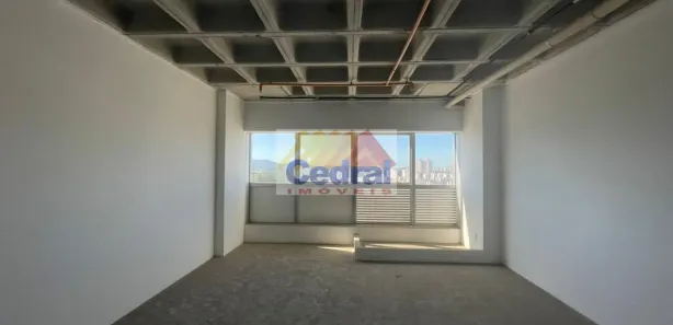 Sala Comercial à venda, 37m² no Vila Mogilar, Mogi das Cruzes