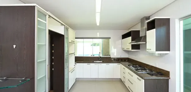 Casa de Condomínio com 3 Quartos para alugar, 270m² no Loteamento Portal do Sol II, Goiânia