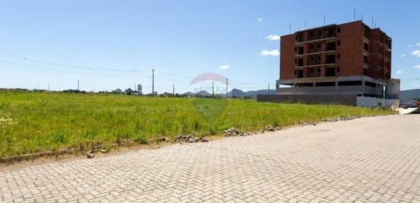 Lote/Terreno à venda, 351m² no Camobi, Santa Maria