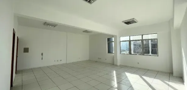 Sala Comercial à venda, 56m² no Centro, Canoas