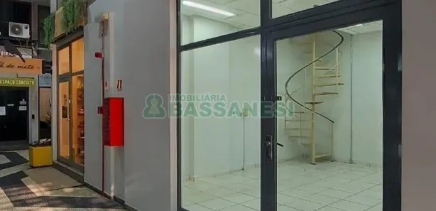 Ponto Comercial para alugar, 40m² no São Pelegrino, Caxias do Sul