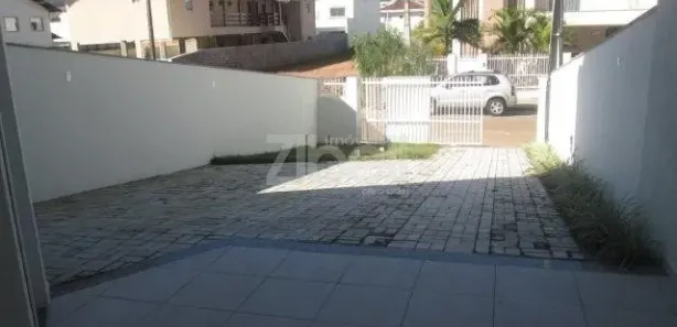 Sobrado com 3 Quartos para alugar, 125m² no Jardim Sofia, Joinville