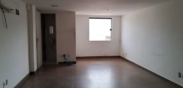 Galpão/Depósito/Armazém à venda, 80m² no Recreio Ipitanga, Lauro de Freitas