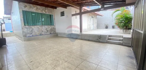 Casa com 4 Quartos à venda, 246m² no Adrianópolis, Manaus