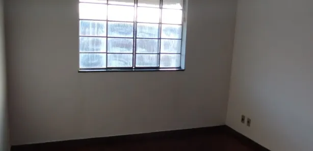 Casa com 3 Quartos para alugar, 110m² no Santa Efigênia, Belo Horizonte
