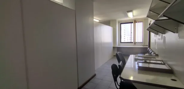 Sala Comercial à venda, 200m² no Stiep, Salvador