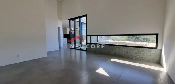 Casa de Condomínio com 3 Quartos à venda, 214m² no Residencial Villa de León, Piratininga