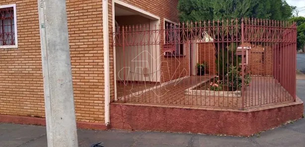 Casa com 3 Quartos à venda, 181m² no Centro, Araraquara