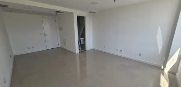 Sala Comercial para alugar, 26m² no Jacarepaguá, Rio de Janeiro
