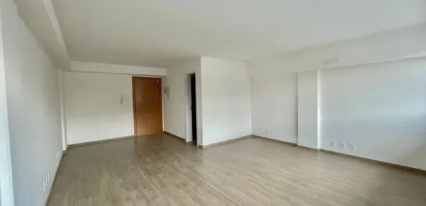 Sala Comercial à venda, 39m² no Centro, Gramado